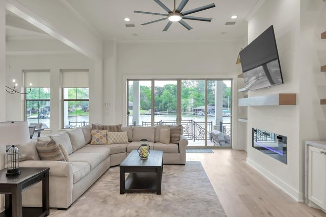 6859 Kingston Cove Lane, Willis, TX 77318