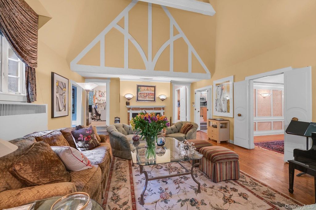 57 Wensley Drive, Great Neck, NY 11020 — photo 4