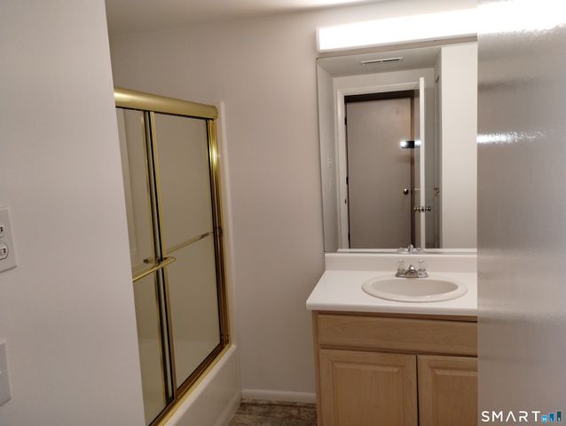 523 Popes Island Road 523, Milford, CT 06461