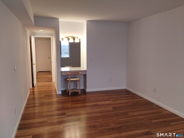 523 Popes Island Road 523, Milford, CT 06461