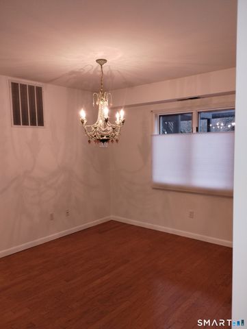 523 Popes Island Road 523, Milford, CT 06461