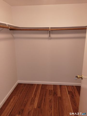 523 Popes Island Road 523, Milford, CT 06461