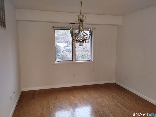 523 Popes Island Road 523, Milford, CT 06461