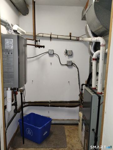 523 Popes Island Road 523, Milford, CT 06461