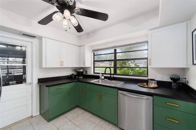 8185 NW 48TH LANE, Ocala, FL 34482
