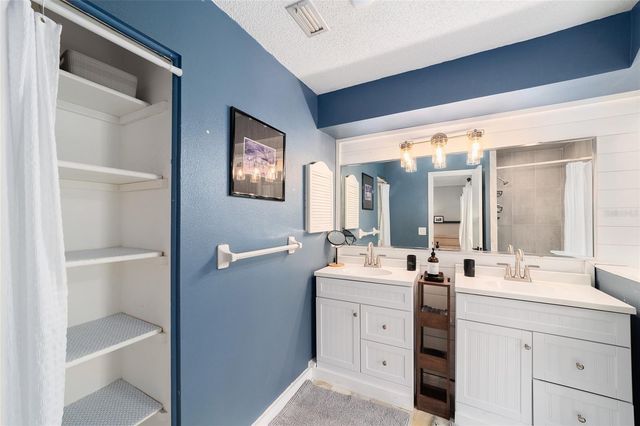 8185 NW 48TH LANE, Ocala, FL 34482