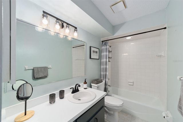 8185 NW 48TH LANE, Ocala, FL 34482