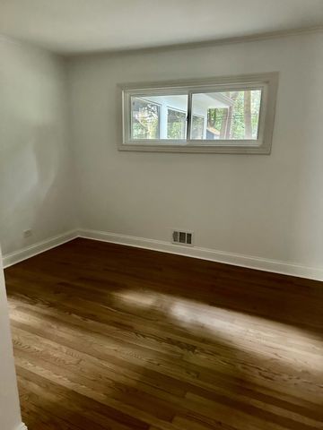 938 Hemlock Street, Deerfield, IL 60015