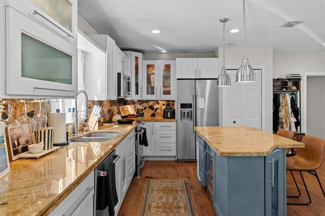 3801 S LYNWOOD AVENUE, Tampa, FL 33611