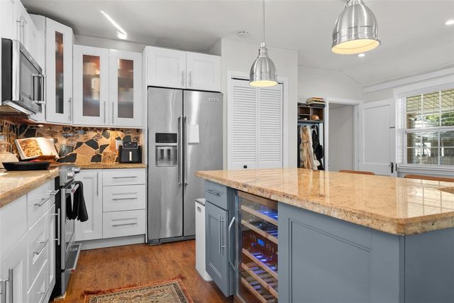 3801 S LYNWOOD AVENUE, Tampa, FL 33611