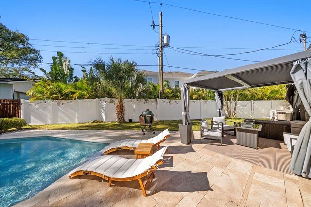 3801 S LYNWOOD AVENUE, Tampa, FL 33611