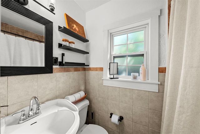 3801 S LYNWOOD AVENUE, Tampa, FL 33611