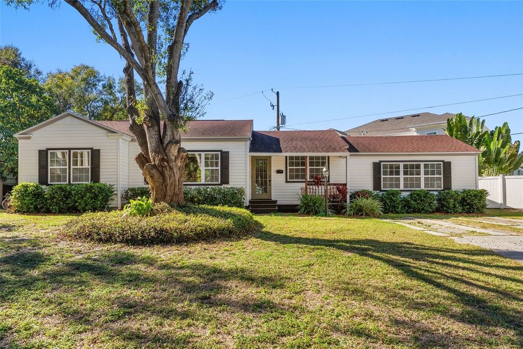 3801 S LYNWOOD AVENUE, Tampa, FL 33611