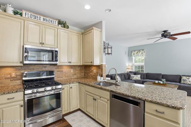 7 Dayna Court, Howell, NJ 07731