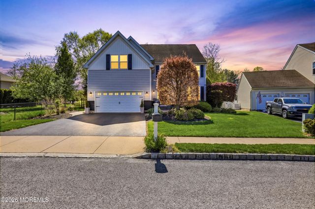 7 Dayna Court, Howell, NJ 07731