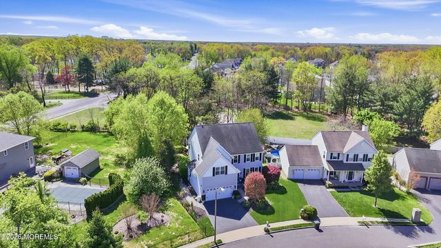 7 Dayna Court, Howell, NJ 07731