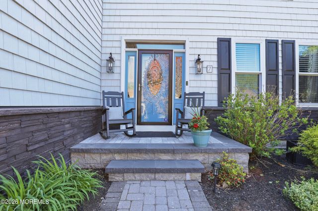 7 Dayna Court, Howell, NJ 07731