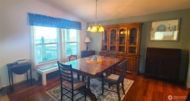 747 W Heritage Loop, Sequim, WA 98382