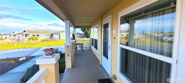 747 W Heritage Loop, Sequim, WA 98382