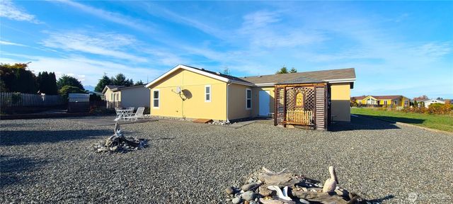 747 W Heritage Loop, Sequim, WA 98382