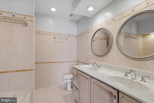 10858 PARCEL CT, Oakton, VA 22124