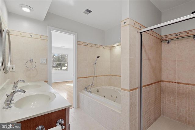 10858 PARCEL CT, Oakton, VA 22124