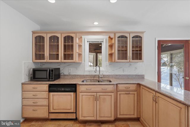 10858 PARCEL CT, Oakton, VA 22124