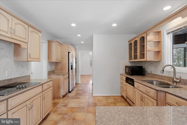 10858 PARCEL CT, Oakton, VA 22124