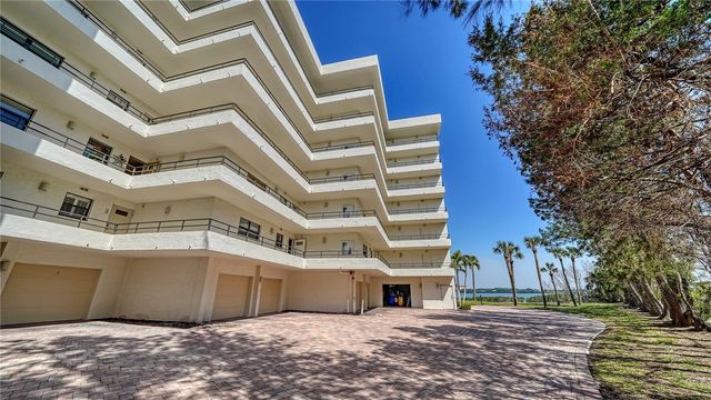 8735 MIDNIGHT PASS ROAD 105B, Sarasota, FL 34242