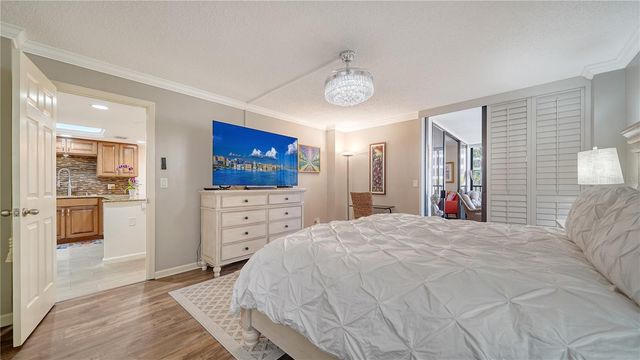 8735 MIDNIGHT PASS ROAD 105B, Sarasota, FL 34242