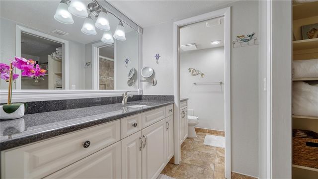 8735 MIDNIGHT PASS ROAD 105B, Sarasota, FL 34242