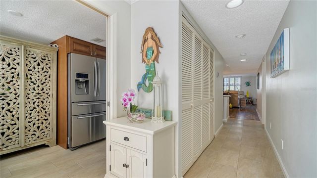 8735 MIDNIGHT PASS ROAD 105B, Sarasota, FL 34242