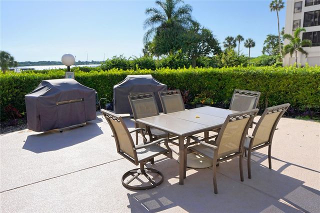 8735 MIDNIGHT PASS ROAD 105B, Sarasota, FL 34242