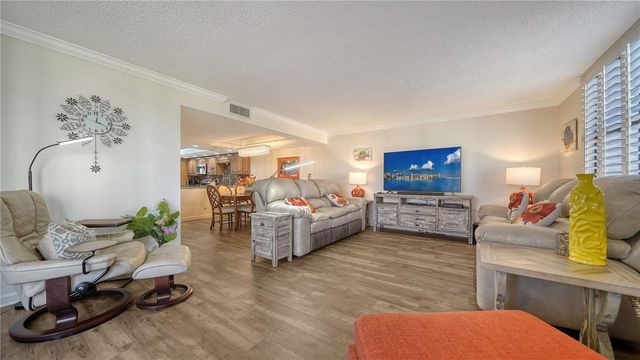 8735 MIDNIGHT PASS ROAD 105B, Sarasota, FL 34242