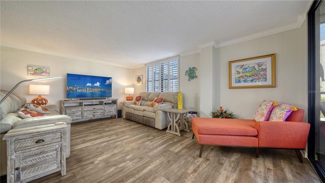 8735 MIDNIGHT PASS ROAD 105B, Sarasota, FL 34242