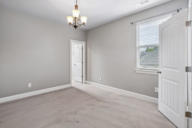 2504 Waldorf Ln, Thompsons Station, TN 37179