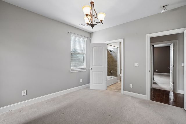 2504 Waldorf Ln, Thompsons Station, TN 37179