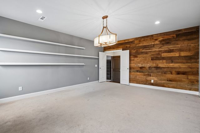 2504 Waldorf Ln, Thompsons Station, TN 37179