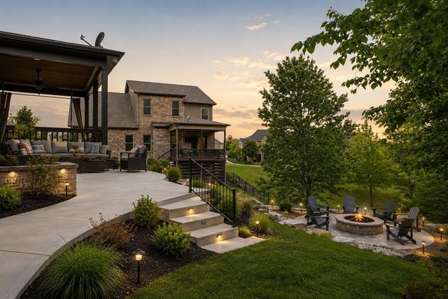 2504 Waldorf Ln, Thompsons Station, TN 37179