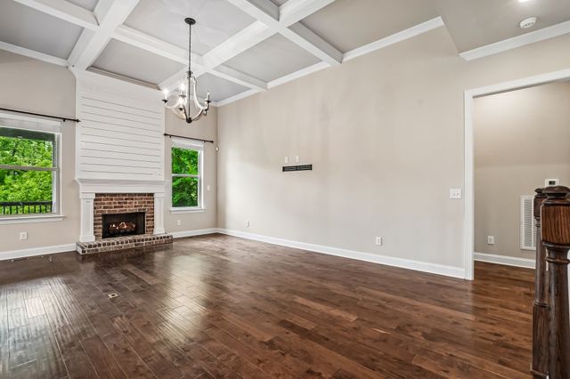 2504 Waldorf Ln, Thompsons Station, TN 37179