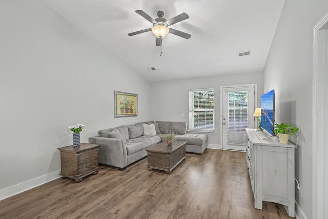 7868 Montview Road, North Charleston, SC 29418