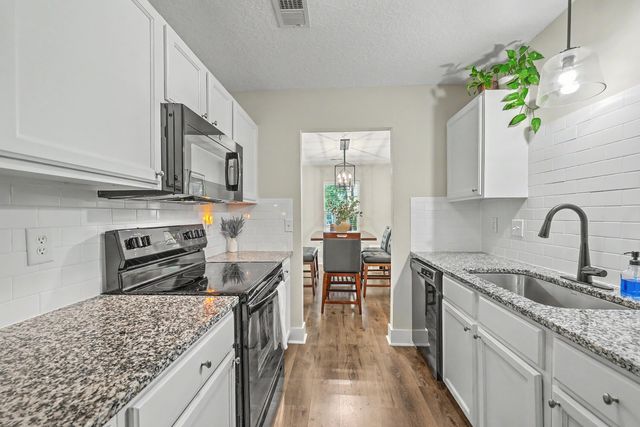 7868 Montview Road, North Charleston, SC 29418