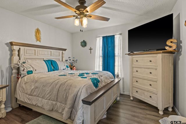 2927 Old Paris Road, Mt Pleasant, TX 75455