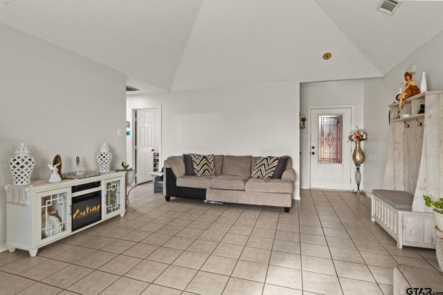 2927 Old Paris Road, Mt Pleasant, TX 75455