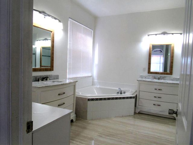 158 Bella Vista Way, Royal Palm Beach, FL 33411