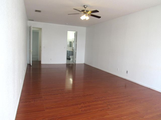 158 Bella Vista Way, Royal Palm Beach, FL 33411