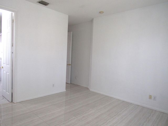 158 Bella Vista Way, Royal Palm Beach, FL 33411