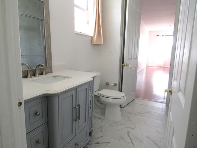 158 Bella Vista Way, Royal Palm Beach, FL 33411