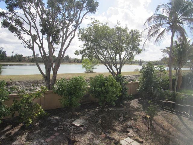 158 Bella Vista Way, Royal Palm Beach, FL 33411