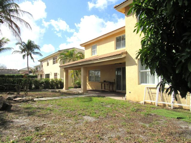 158 Bella Vista Way, Royal Palm Beach, FL 33411